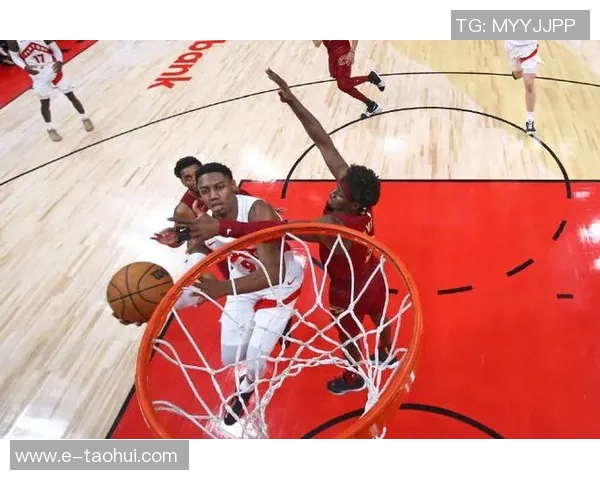 美洲猛龙新援主场首秀，西亚卡姆成为全队最大得分手